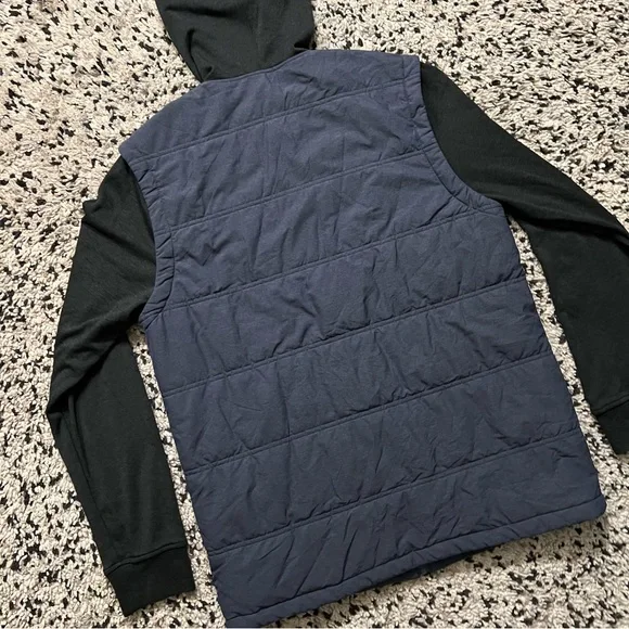 Travis Mathew Scavenger Hooded Golf Vest Jacket Navy Blue Grey Men’s Size Large - Picture 13 of 16